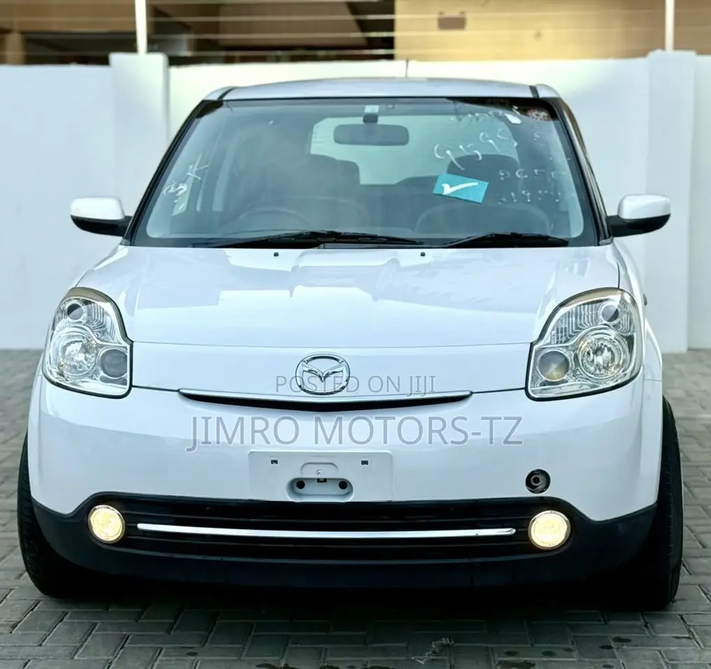 Mazda Verisa 2008 White
