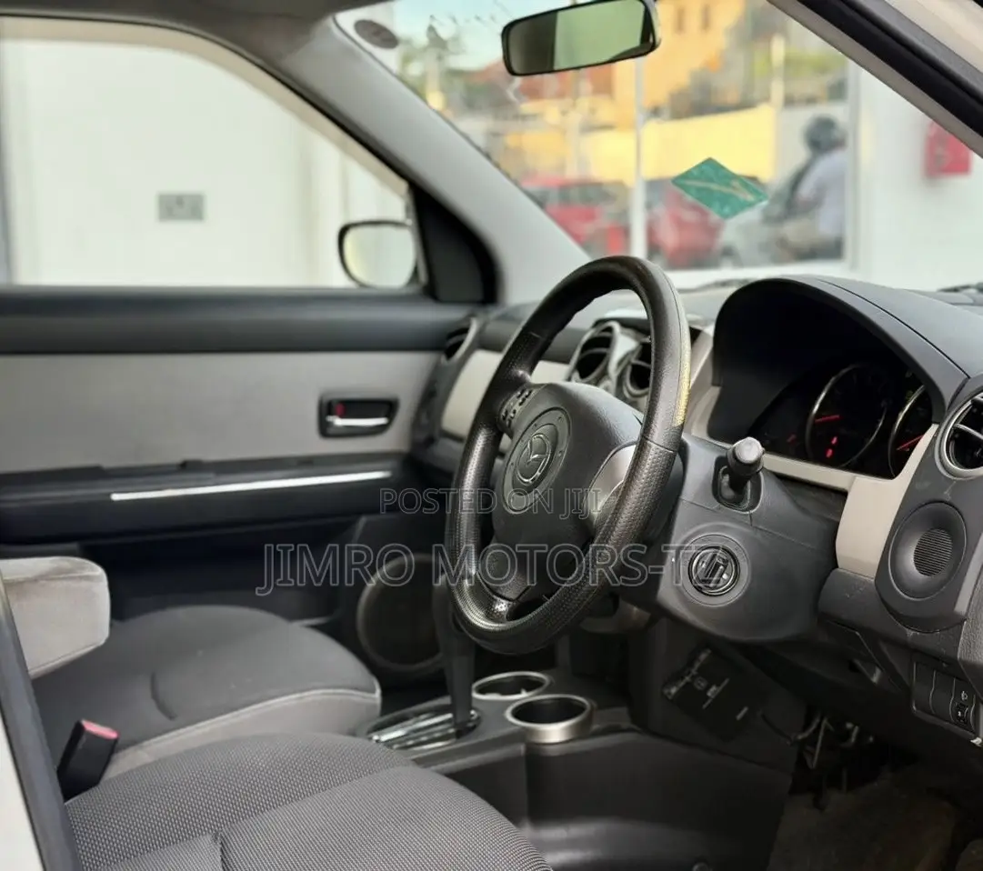 Mazda Verisa 2008 White
