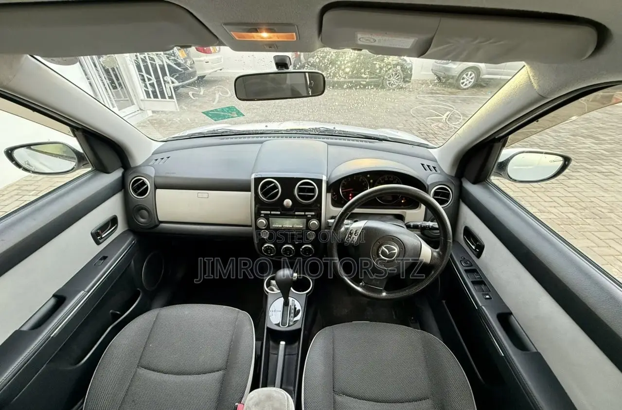 Mazda Verisa 2008 White