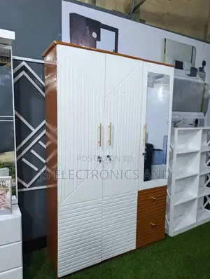 Kabati La Milango Mitatu Mpya Kabisa Lina Kiooo Na Droo