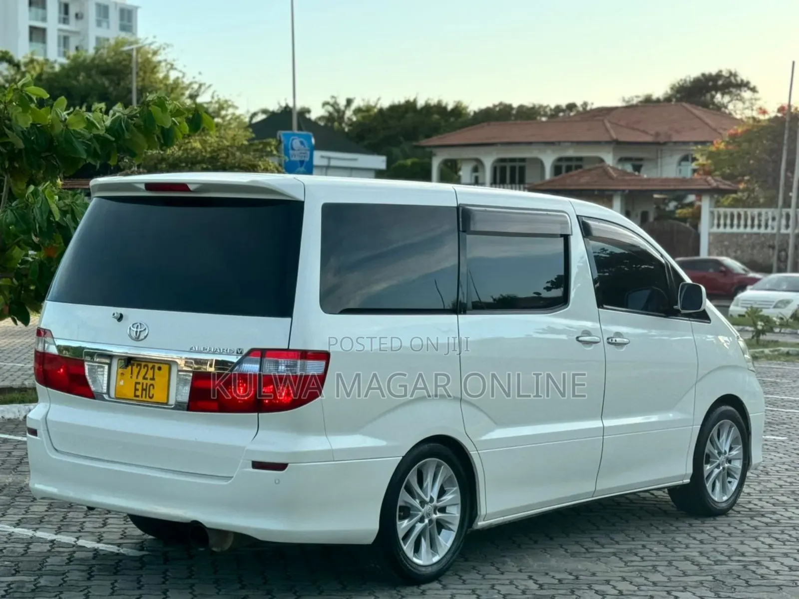 Toyota Alphard 2005 White