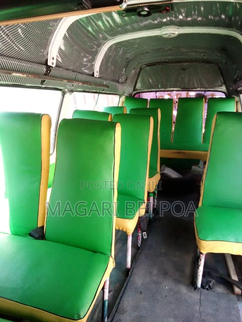 Toyota HiAce 2002 White