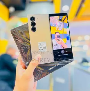 New Samsung Galaxy Z Fold6 256 GB Gold