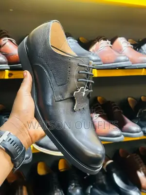 Classic Male Shoes/Clarks Men Footwears