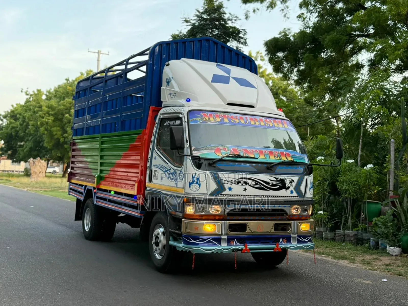 Mitsubish Canter