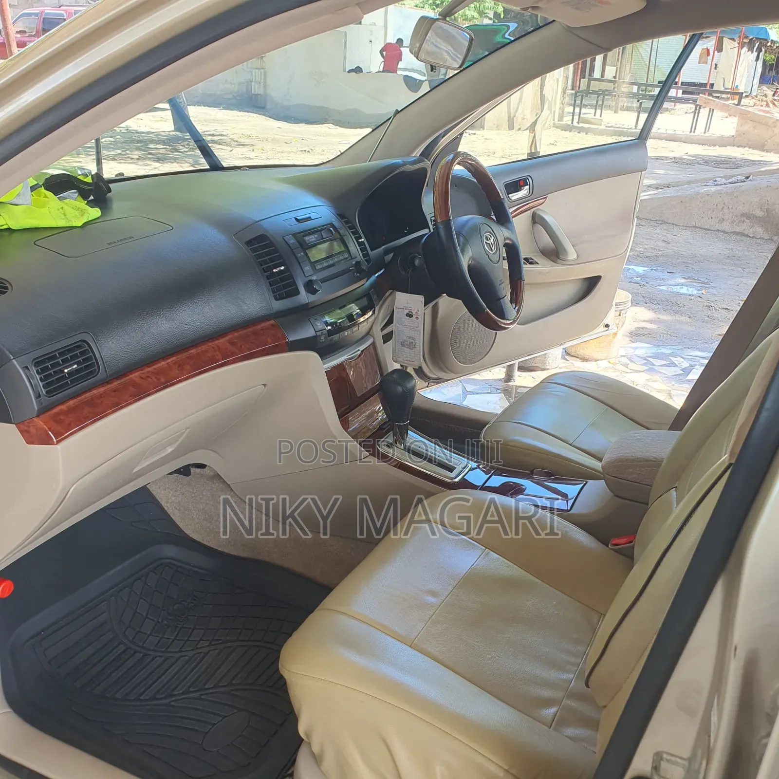 Toyota Premio 2006 Gold