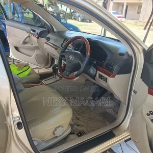 Toyota Premio 2006 Gold