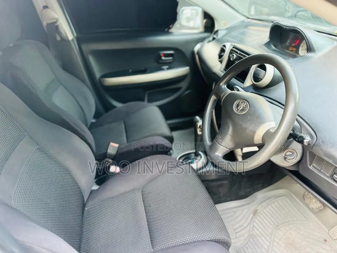 Toyota IST 2004 Blue