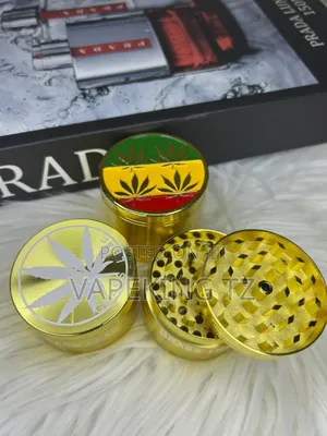 Metal Gold Rasta Grinder