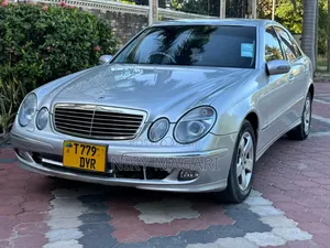 Mercedes-Benz E240 2005 Silver