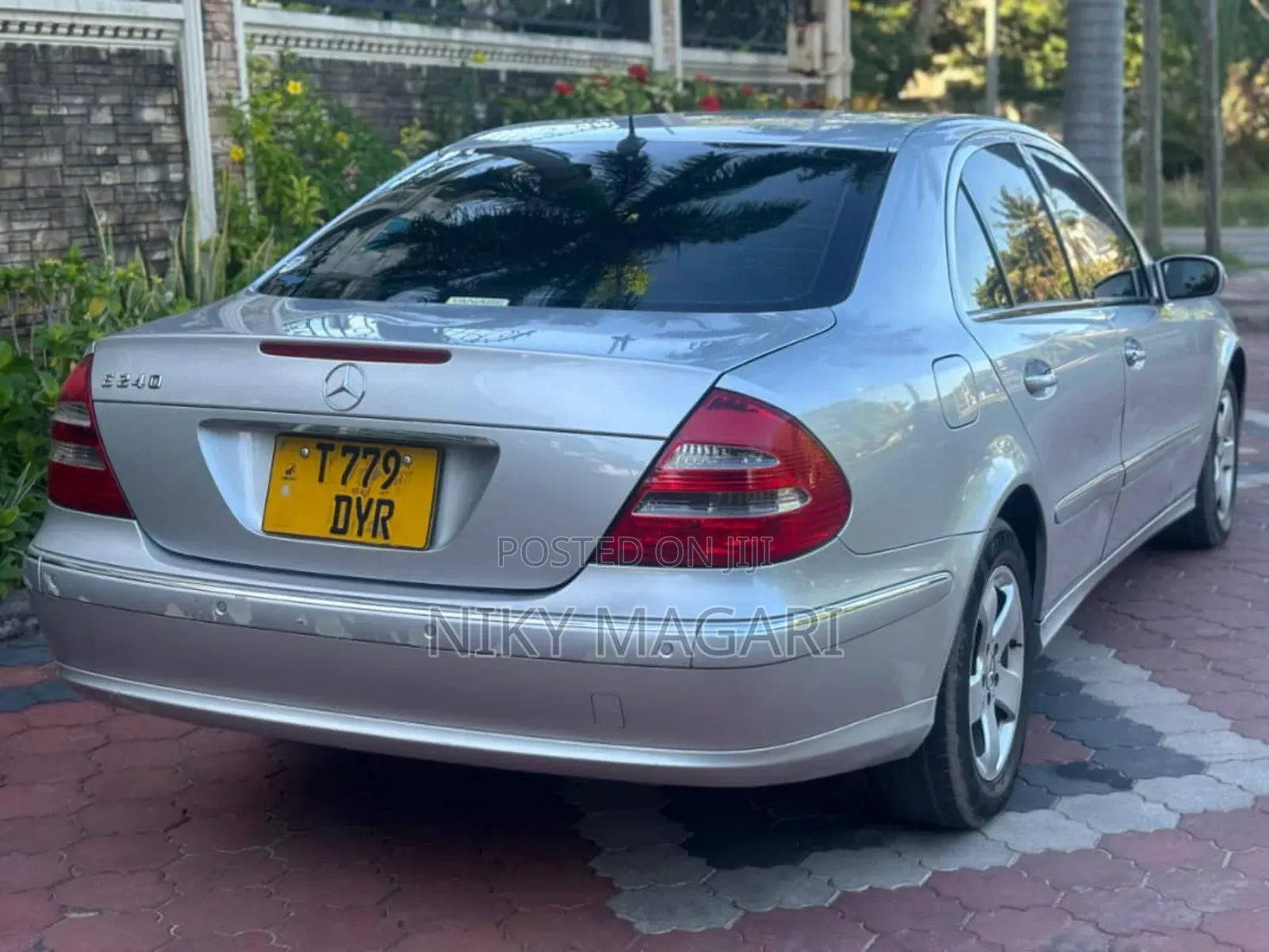 Mercedes-Benz E240 2005 Silver