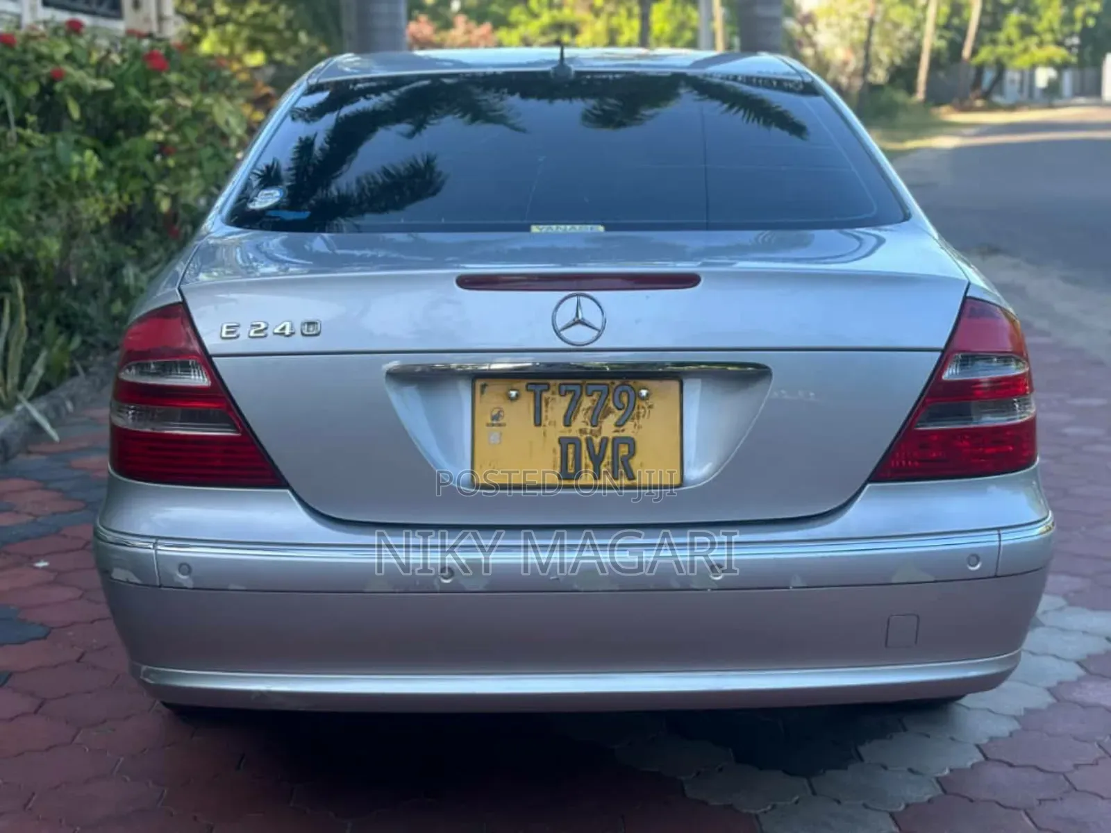 Mercedes-Benz E240 2005 Silver