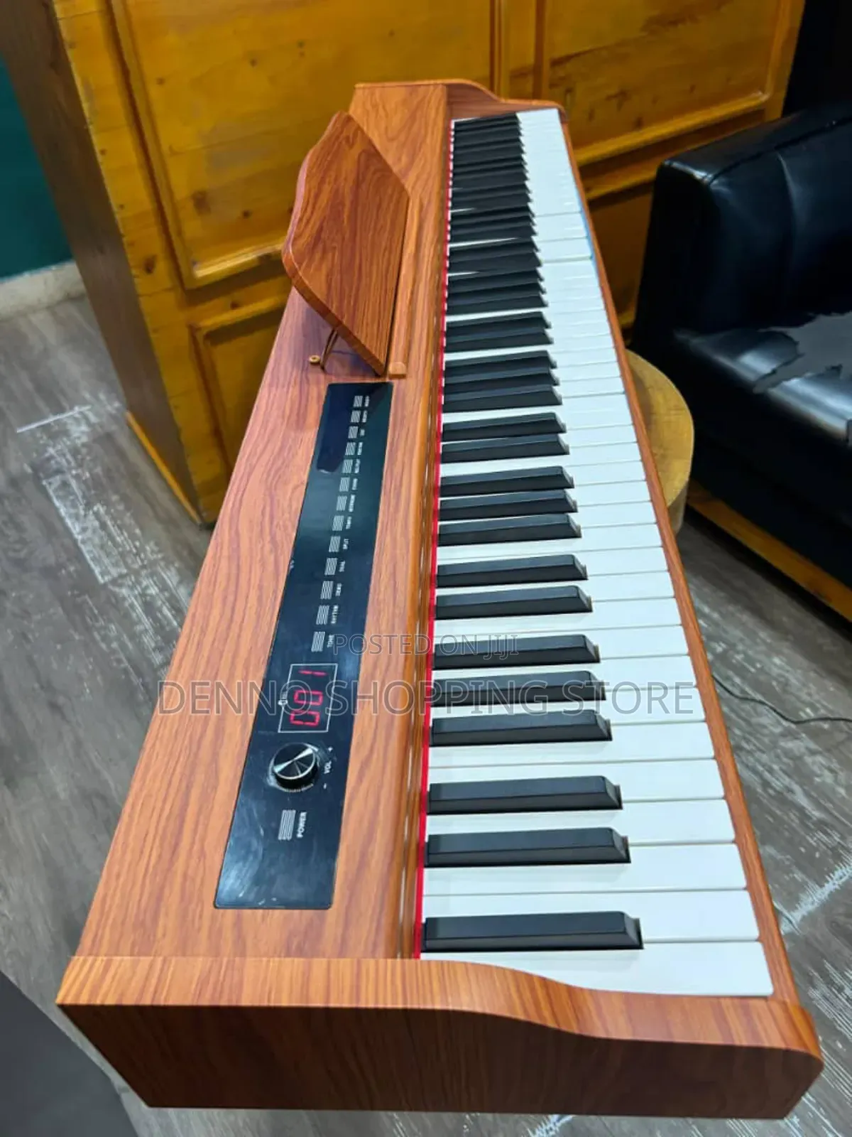 Digital Piano With Sustain Pedal (Keys 88)