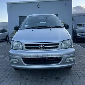 Toyota Noah 2.0 FWD (8 Seater) 2001 Silver