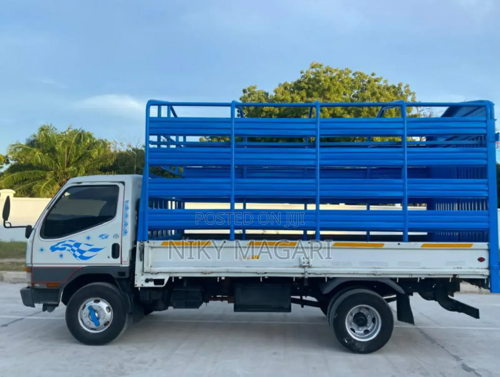 Mitsubishi Canter