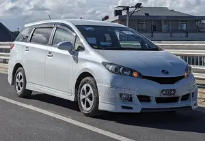 Photo - Toyota Wish 2010 White