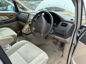 Toyota Alphard 2005 Silver