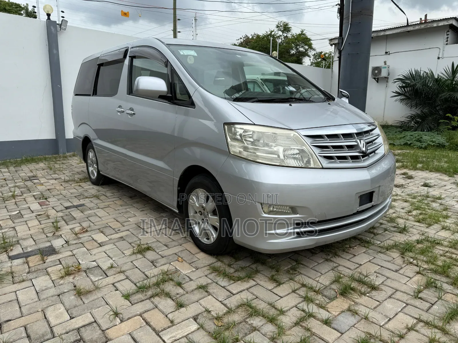 Toyota Alphard 2005 Silver