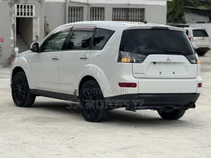 Mitsubishi Outlander 2.4 LS 4WD 2006 White