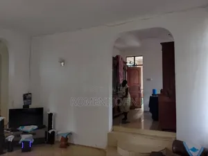 5bdrm Block of Flats in Tanzania Daresalaam, Ilala for sale