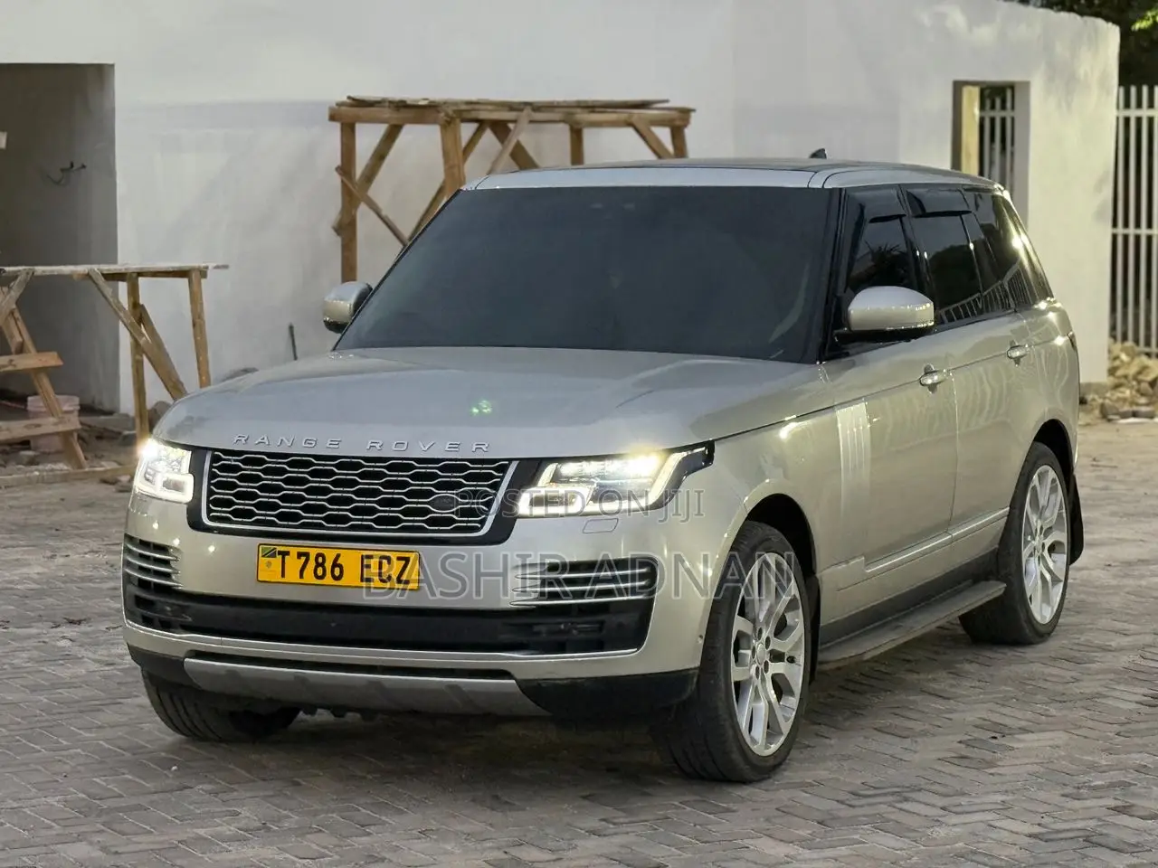 Land Rover Range Rover Vogue 2019 Beige