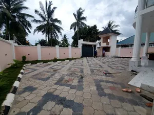 7bdrm Block of Flats in Tanzania Dare Salaam for sale