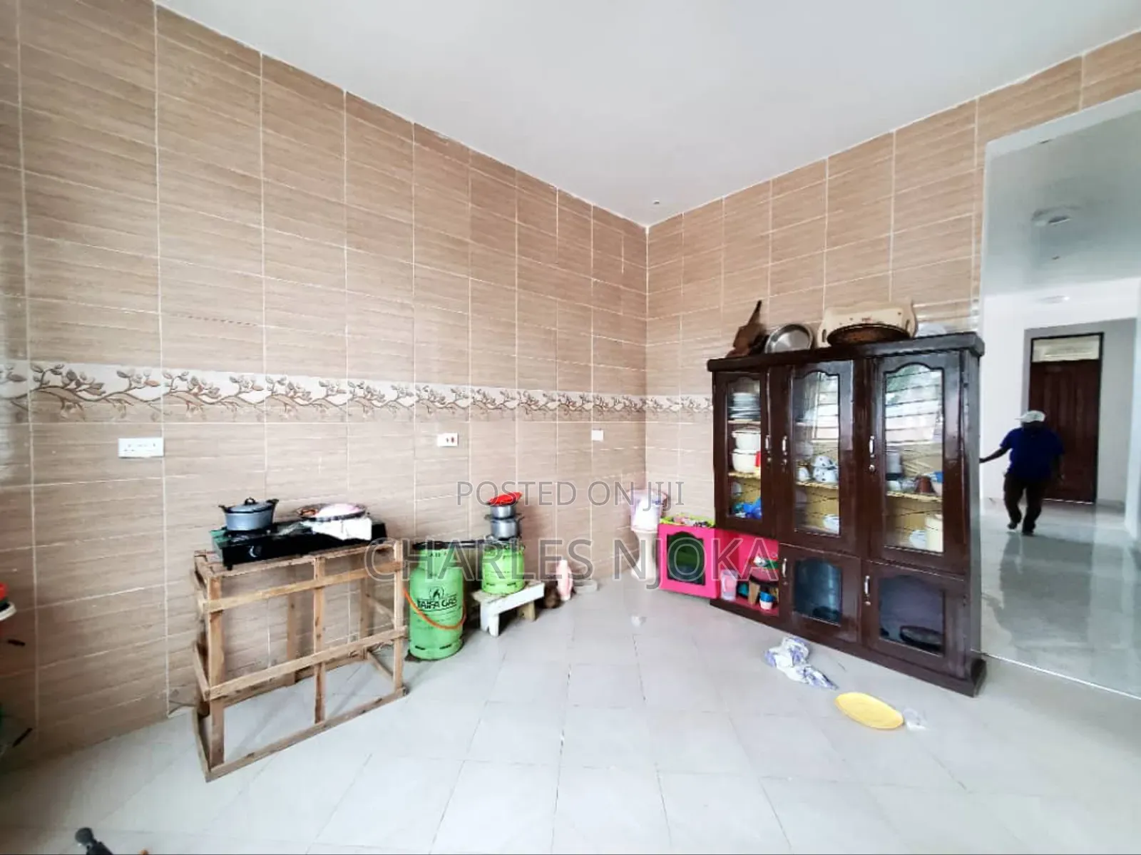7bdrm Block of Flats in Tanzania Dare Salaam for sale