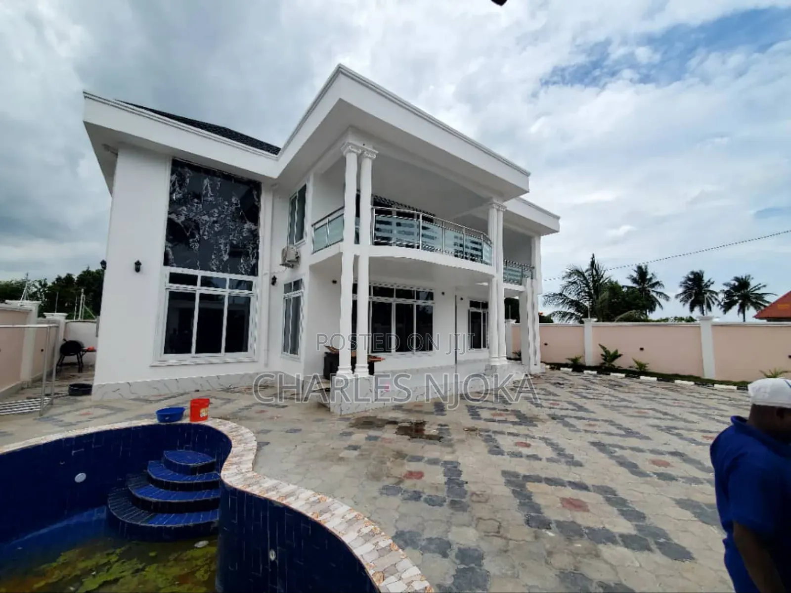 7bdrm Block of Flats in Tanzania Dare Salaam for sale