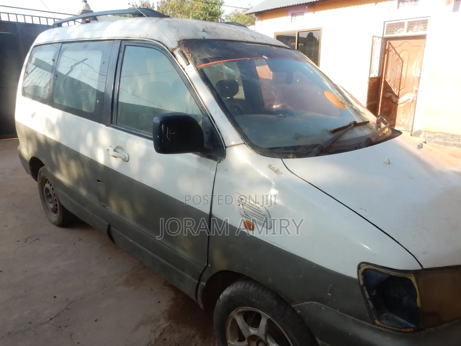 Toyota Noah 2.0 AWD (8 Seater) 2004 Gray