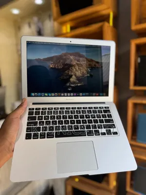 Laptop Apple MacBook Air 2015 4GB Intel Core I7 SSD 128GB