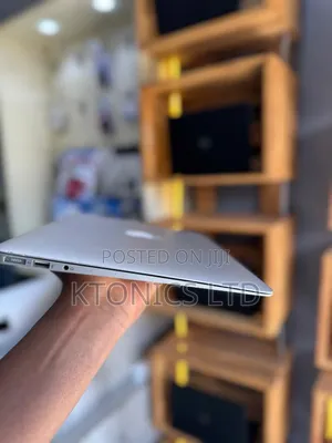 Laptop Apple MacBook Air 2015 4GB Intel Core I7 SSD 128GB