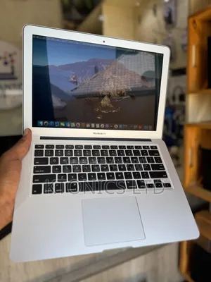 Laptop Apple MacBook Air 2015 4GB Intel Core I7 SSD 128GB
