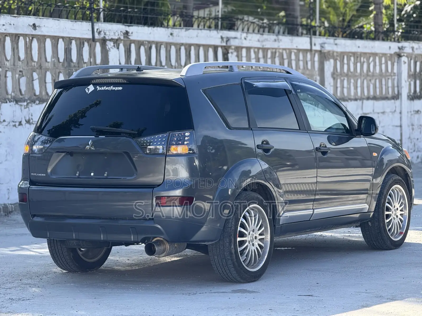 Mitsubishi Outlander 2006 Gray