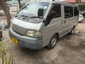 Nissan Vanette 2004 Silver