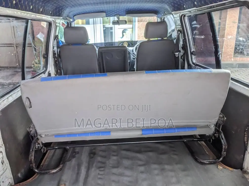 Nissan Vanette 2004 Silver