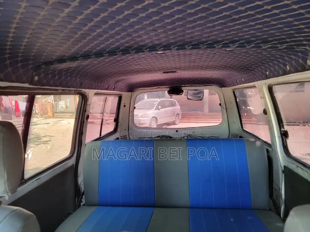 Nissan Vanette 2004 Silver