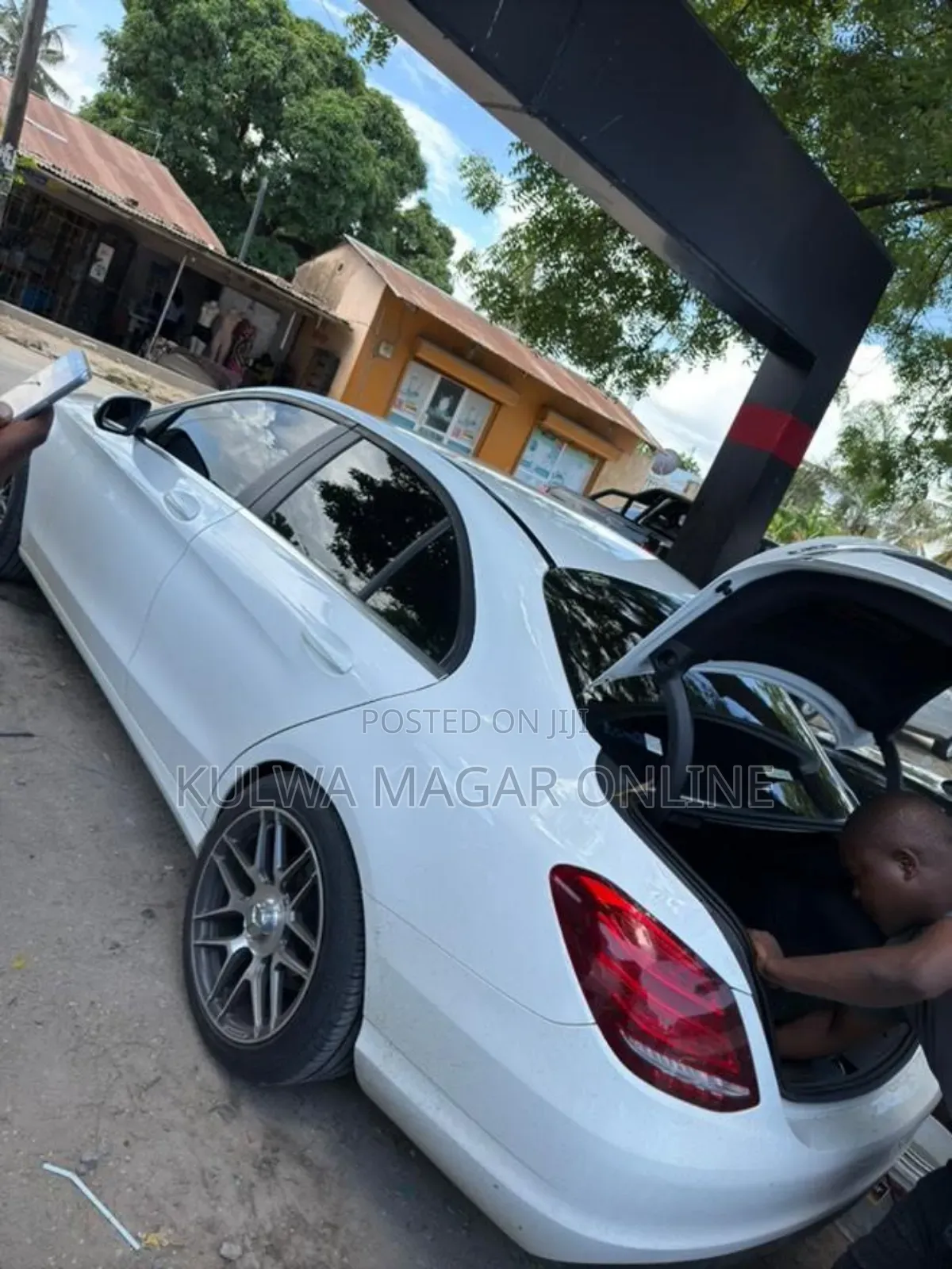 Mercedes-Benz C200 2015 White