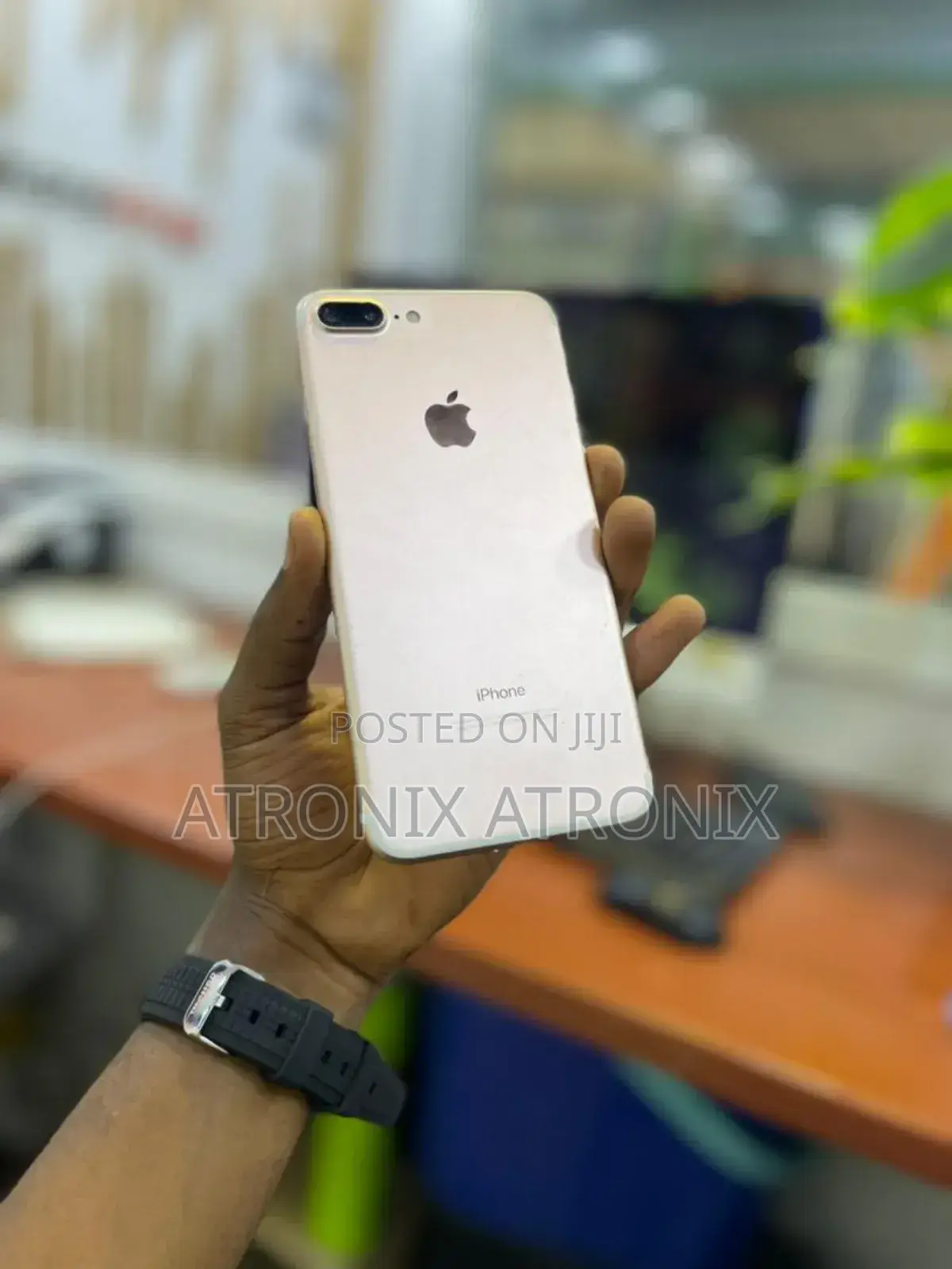 Apple iPhone 8 Plus 64 GB Gold