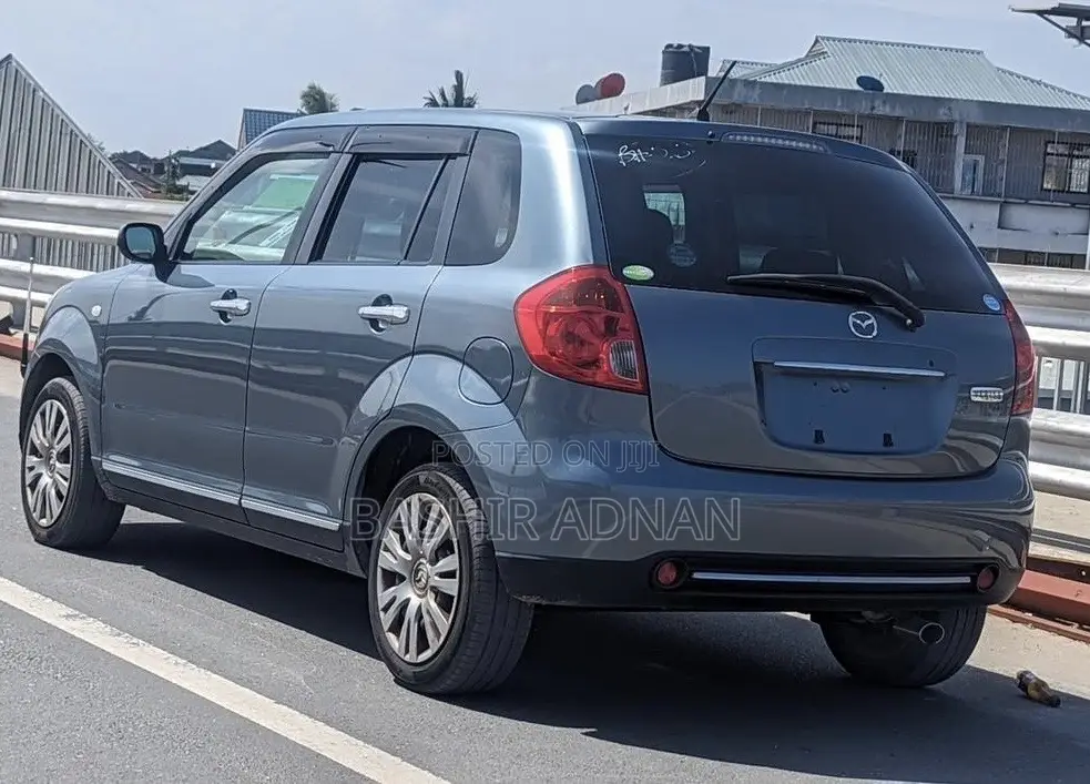 Mazda Verisa 2012 Gray