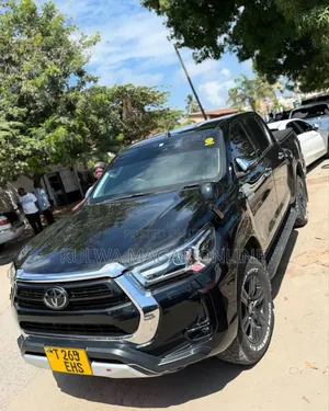 Toyota Hilux 2020 Black