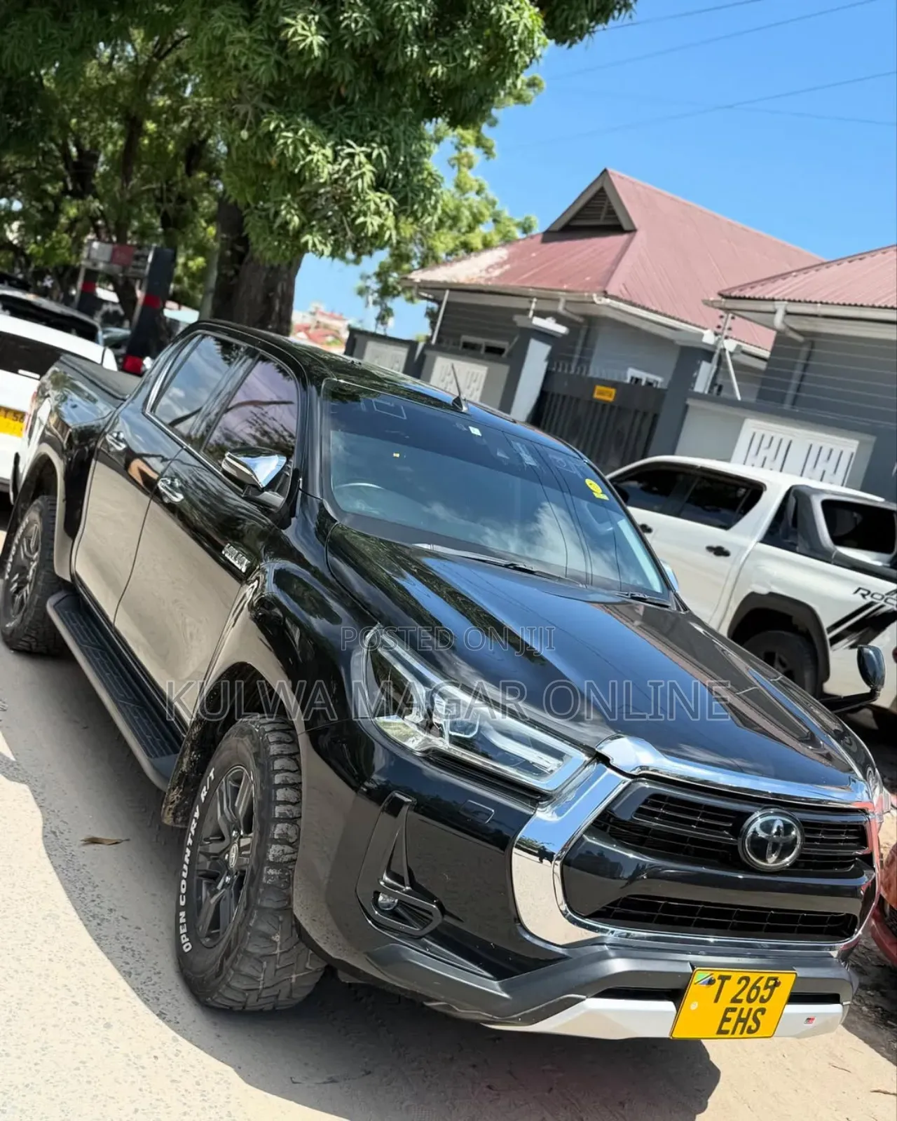 Toyota Hilux 2020 Black