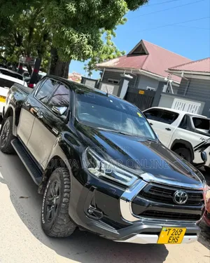 Toyota Hilux 2020 Black