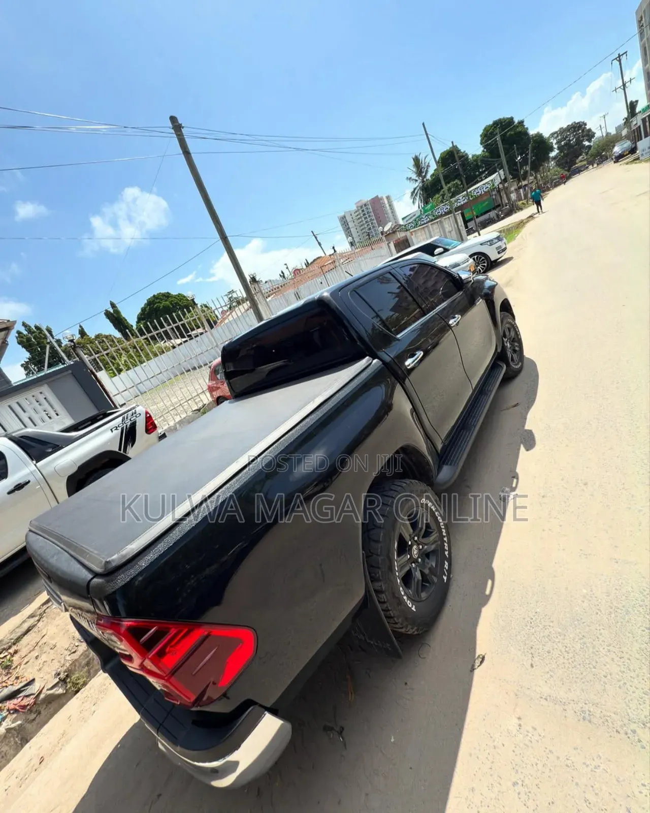 Toyota Hilux 2020 Black