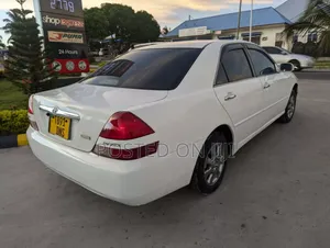 Toyota Mark II 2004 White