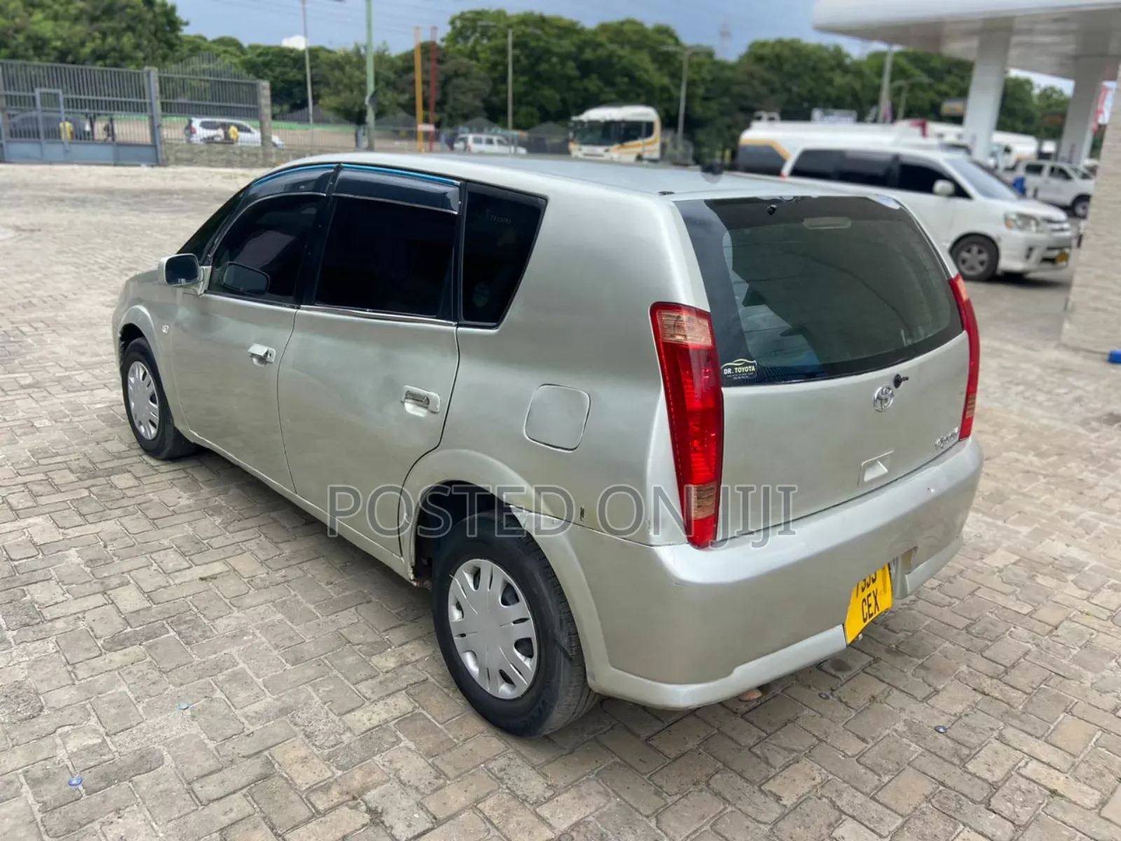 Toyota Opa 2002 Silver