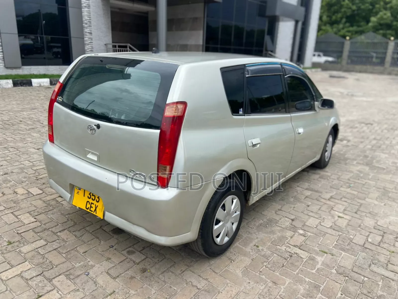 Toyota Opa 2002 Silver