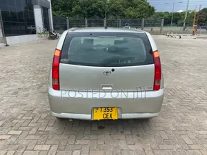 Toyota Opa 2002 Silver