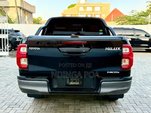 Toyota Hilux 2020 Black