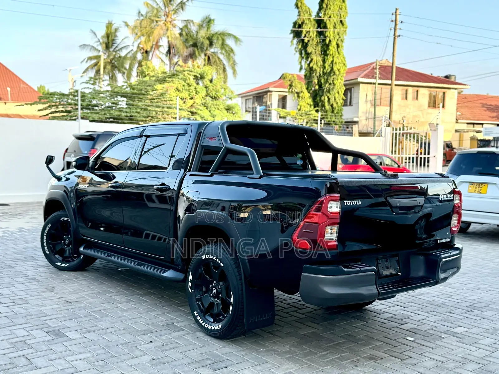 Toyota Hilux 2020 Black