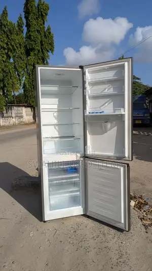 Hisense Fridge 270L Used (Uza Nunua Na SWAHILI_USED_ITEMS)